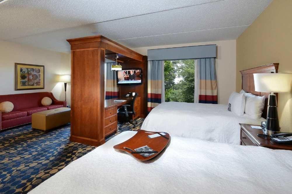 Hampton Inn & Suites Huntersville Eksteriør billede