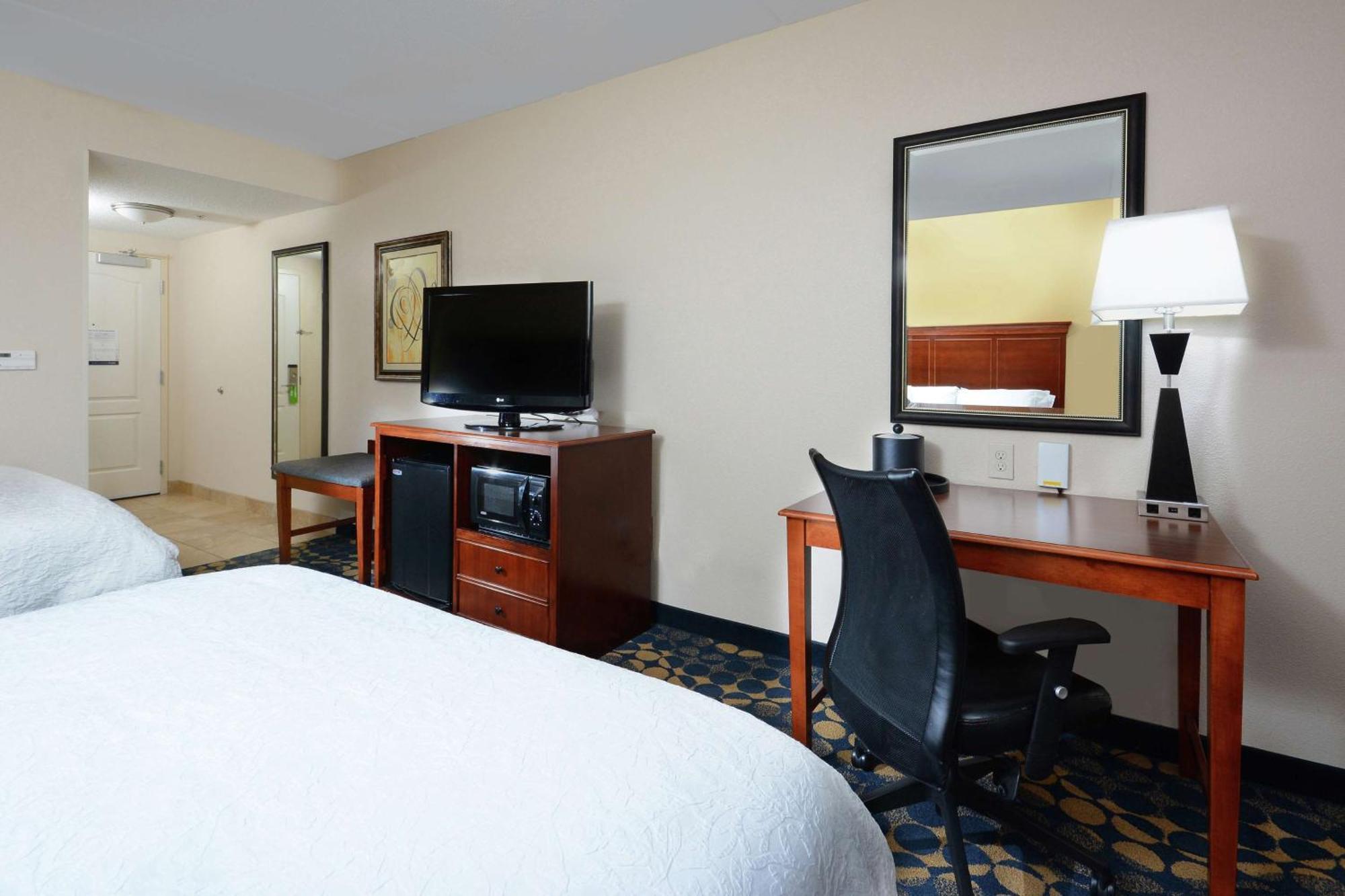 Hampton Inn & Suites Huntersville Eksteriør billede