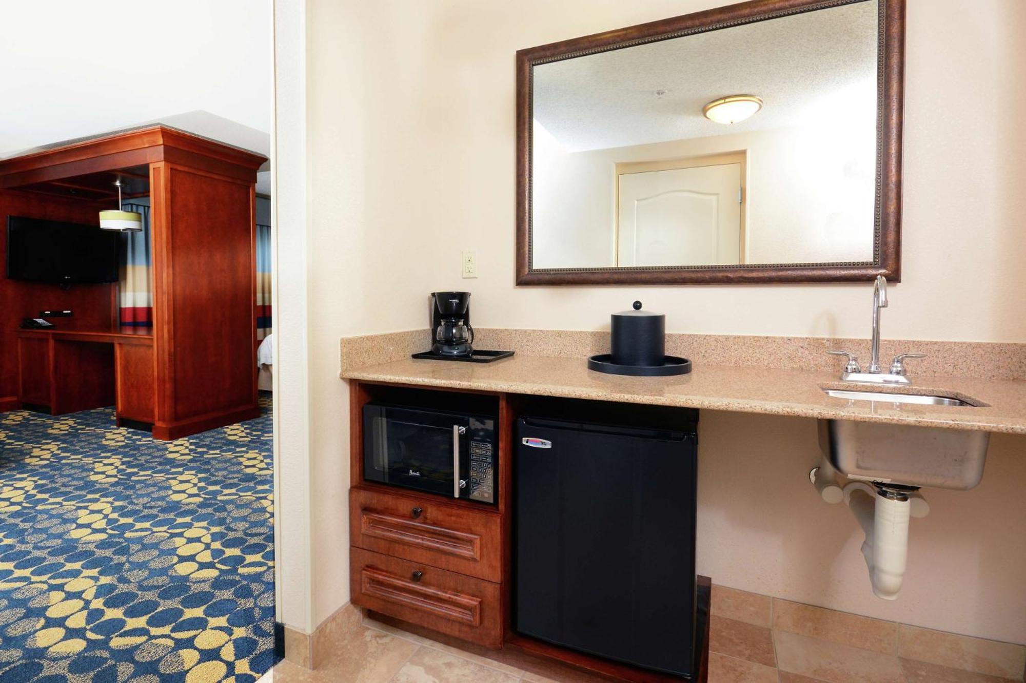 Hampton Inn & Suites Huntersville Eksteriør billede