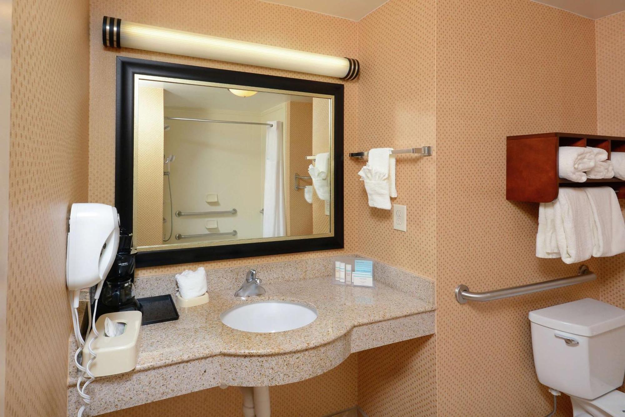 Hampton Inn & Suites Huntersville Eksteriør billede