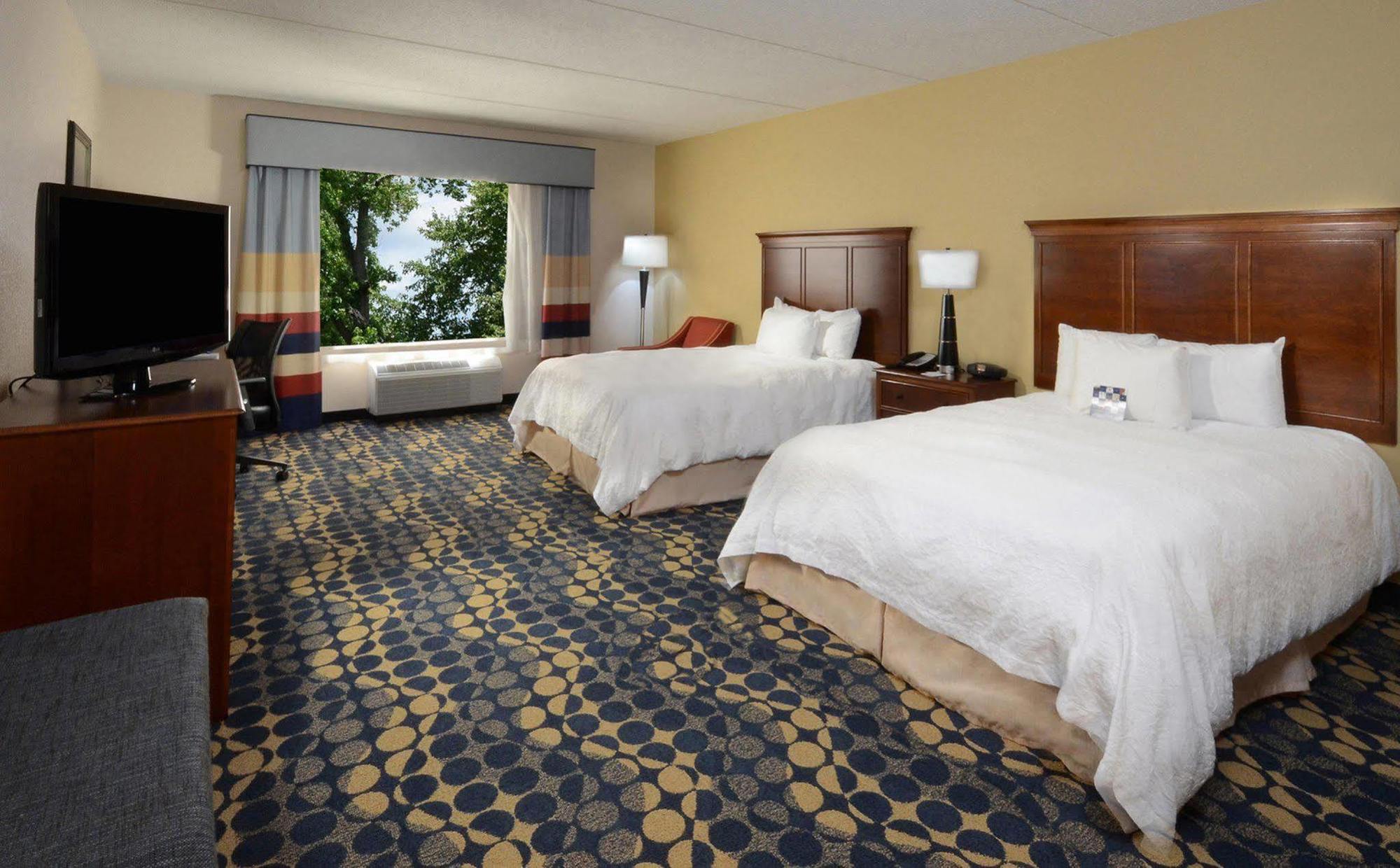 Hampton Inn & Suites Huntersville Eksteriør billede